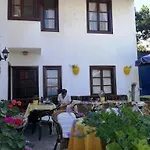 Cennet Hotel *